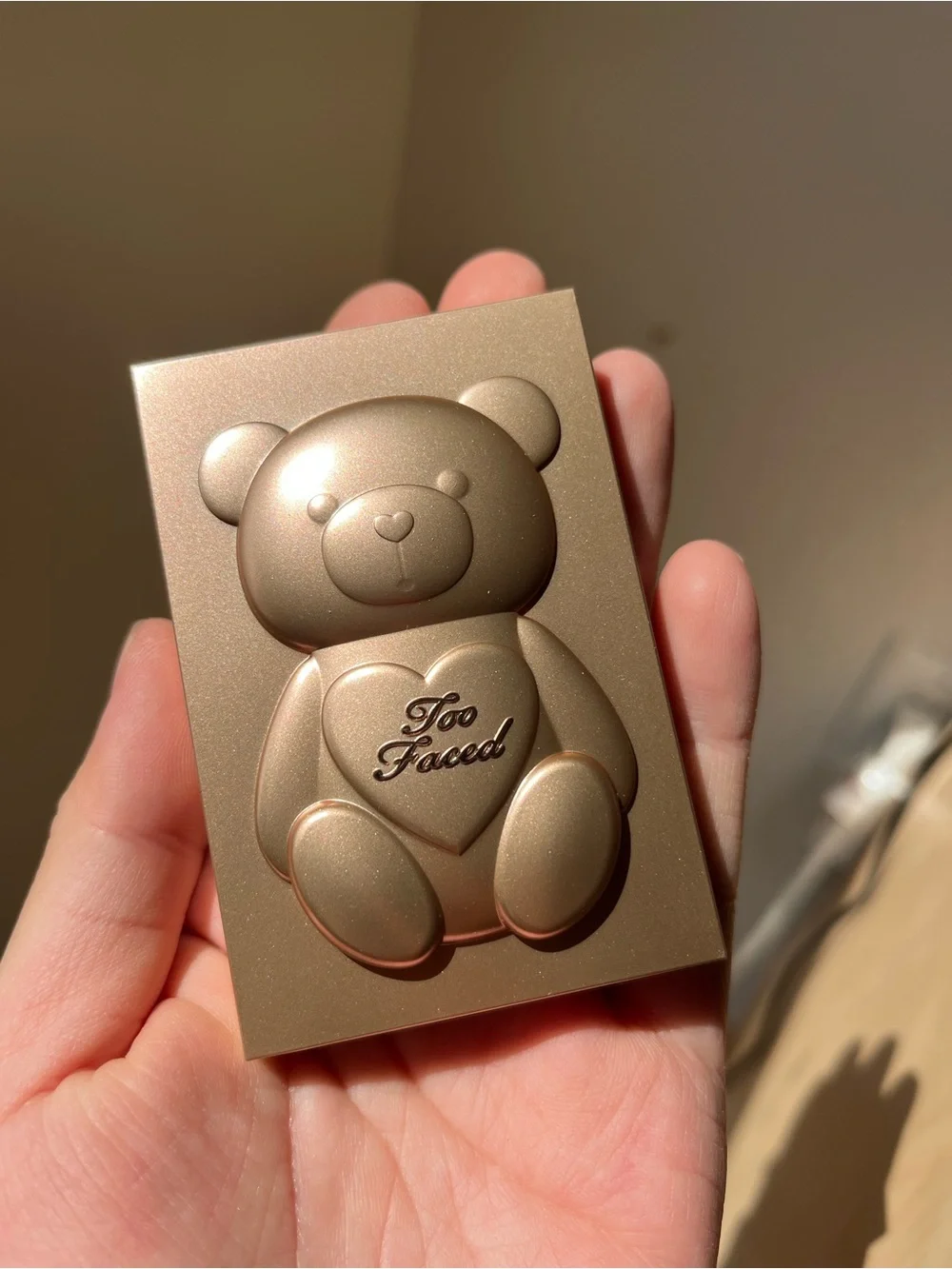 Too Faced Teddy Bare Honey Bun Glow Bronzer - Honey Bun Glow